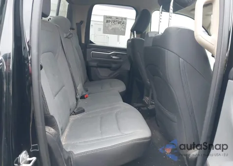 2020 Ram 1500 Big Horn 4X4 6'4 Box z USA, uszkodzony, nr VIN 1C6SRFBT2LN224359